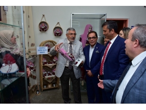 İnönülü Kadınlar Eserlerini Sergiledi