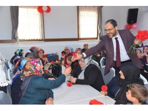 Başkan Ayaz, Başiskeleli Annelerle Buluştu