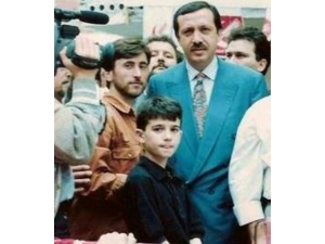 Aday Adayından 23 Yıl Sonra Aynı Poz