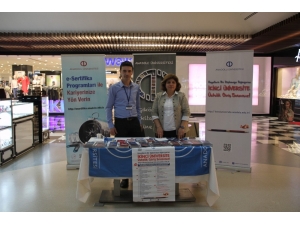 Aöf, 67 Burda Avm’de Ziyaretçileri Bilgilendirdi