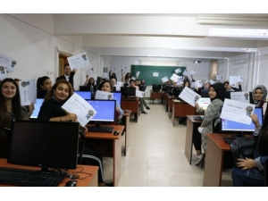 40 Üniversite Öğrencisine Photoshop Kursu