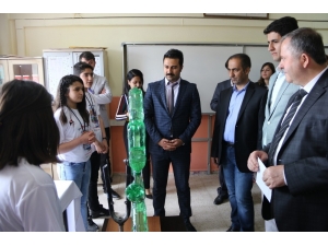 Van’da ‘Tübitak 4006 Bilim Fuarı’ Sergisi Açıldı