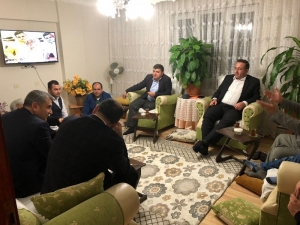 "Bir Kahvenin 40 Yıl Hatırı Var" Dedi 728 Evi Ziyaret Etti