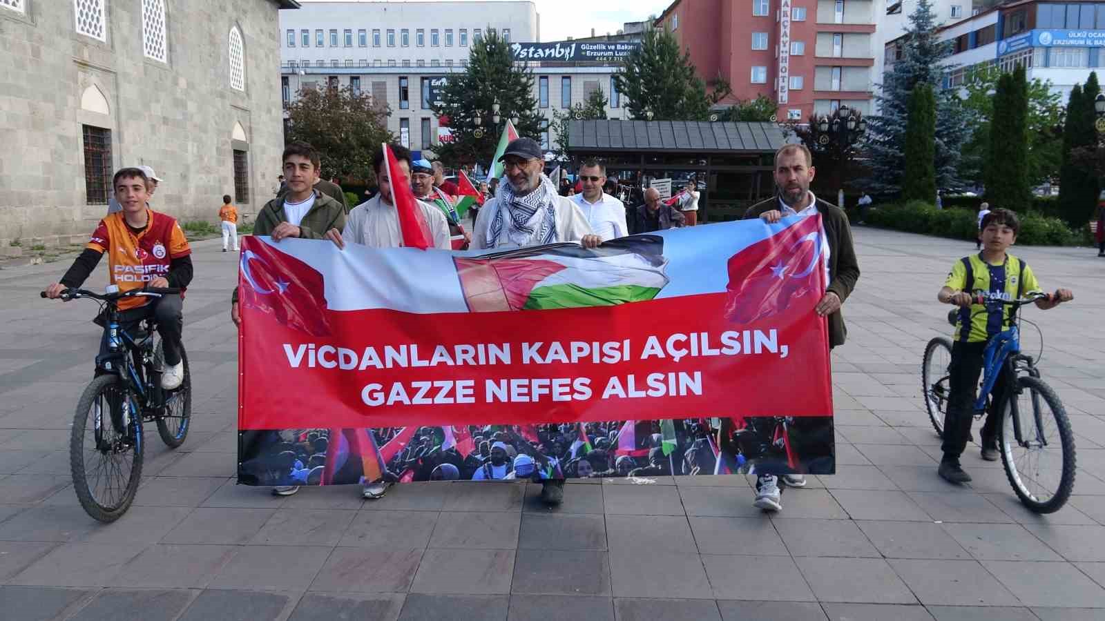 erzurum-da-saglikcilar-137-inci-kez-gazze-icin-yurudu