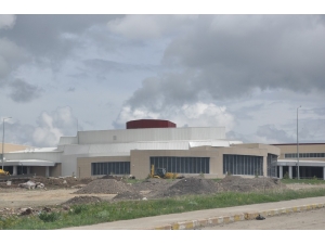 Kafkas Üniversitesi’nin Modern Kongre Merkezi Yapımı Tamamlandı