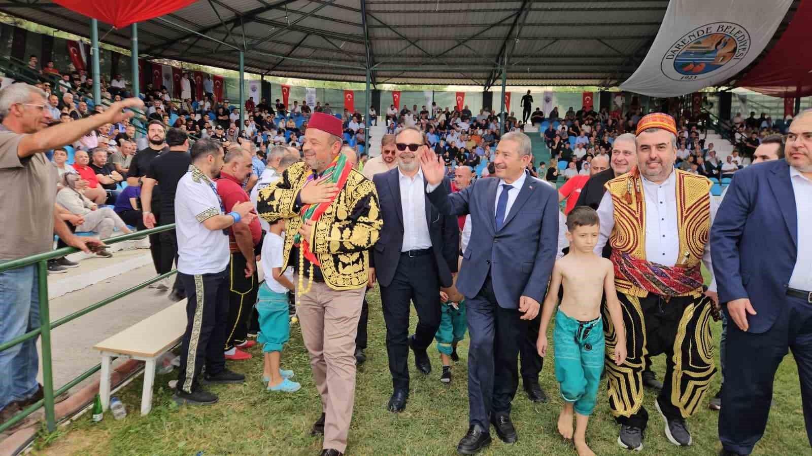 zengibar-karakucak-guresleri-nin-baspehlivani-feyzullah-akturk