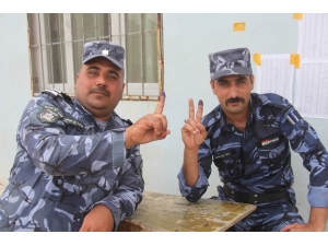 Kerkük’te Güvenlik Güçleri Sandık Başında