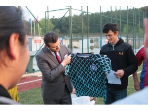 Volkan Doğan ’Aqua Ragbi’ Takımı Oyuncularına Verdiği Sözü Tuttu