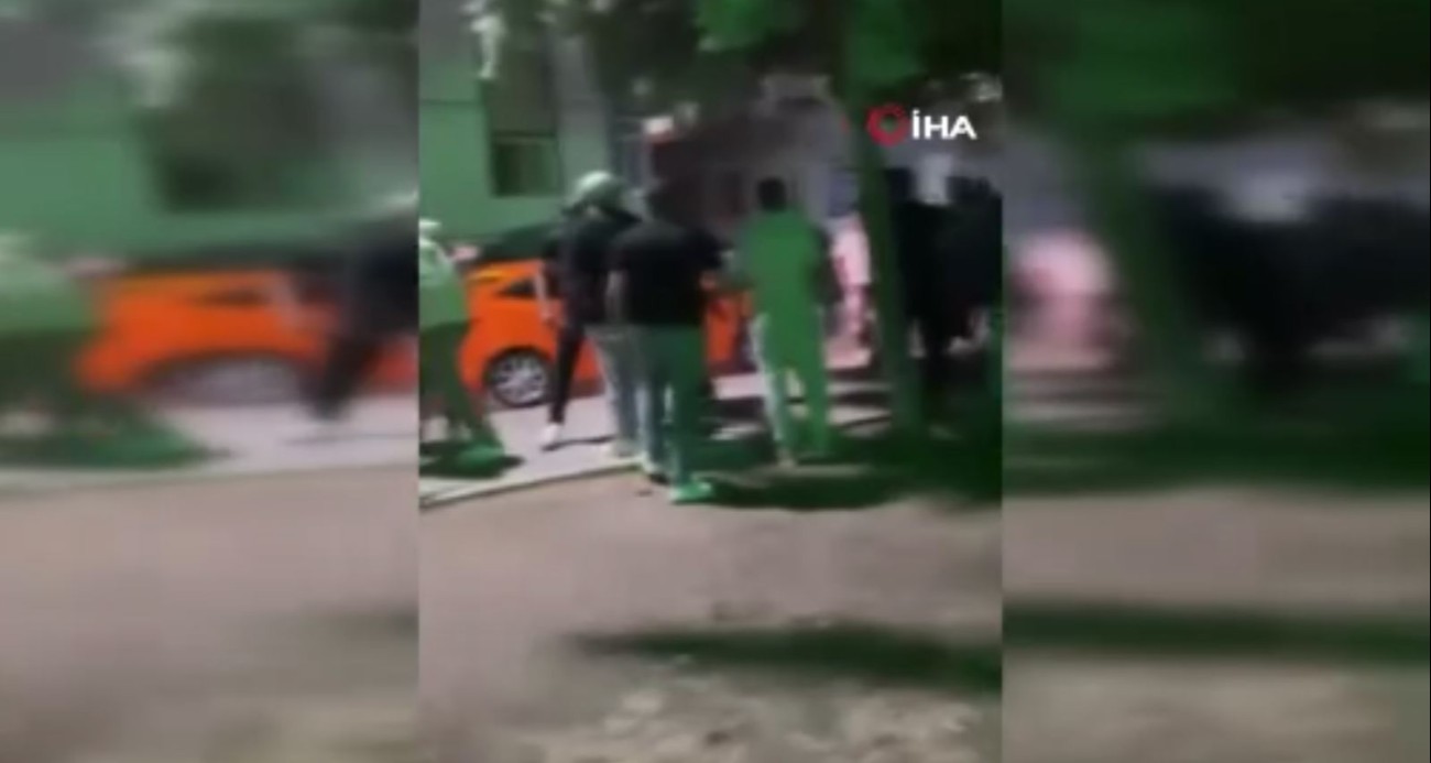 ankara-da-cocuklar-arasindaki-kavgaya-aileler-dahil-oldu-o-anlar-kamerada