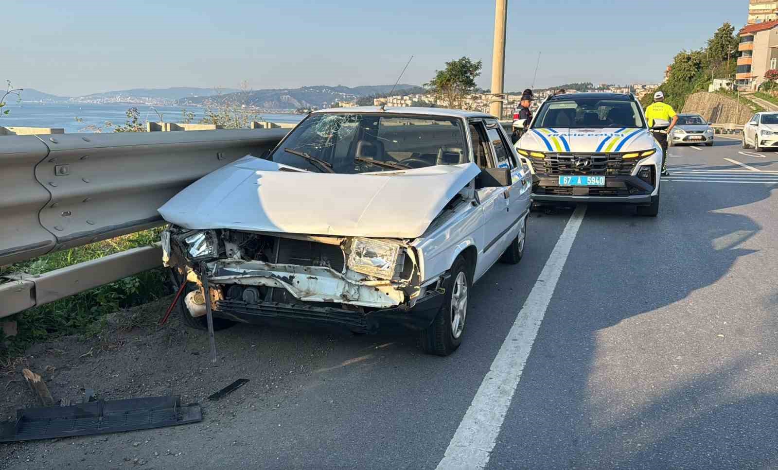 yola-firlayan-kopek-kazaya-neden-oldu-5-yarali