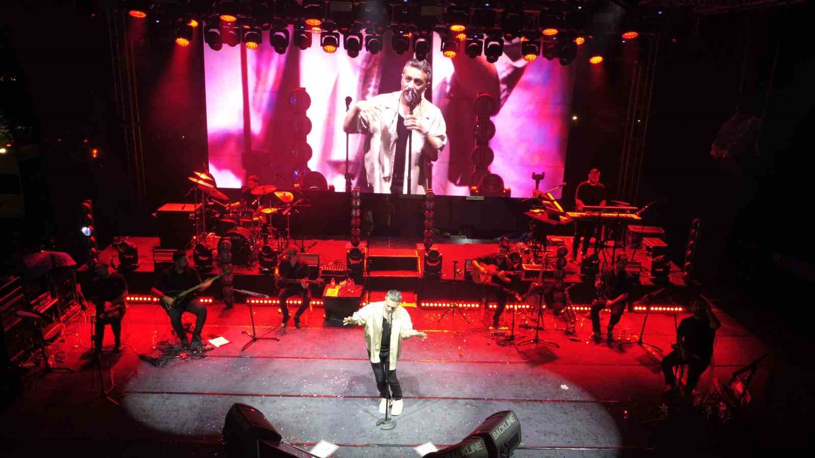resul-dindar-ordu-da-sahne-aldi