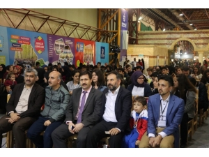 Doğumunun 90. Yılında “Aytmatov” Anıldı