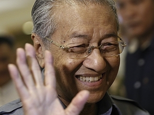 Malezya Lideri, Göreve Resmen Başladı