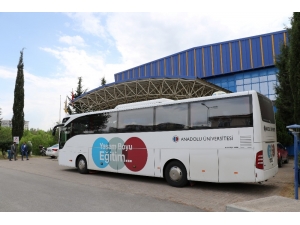 30 Yıllık Hekim, Anadolu Üniversitesi Açıköğretim Fakültesi Sayesinde Dünya Rekoru Kırdı