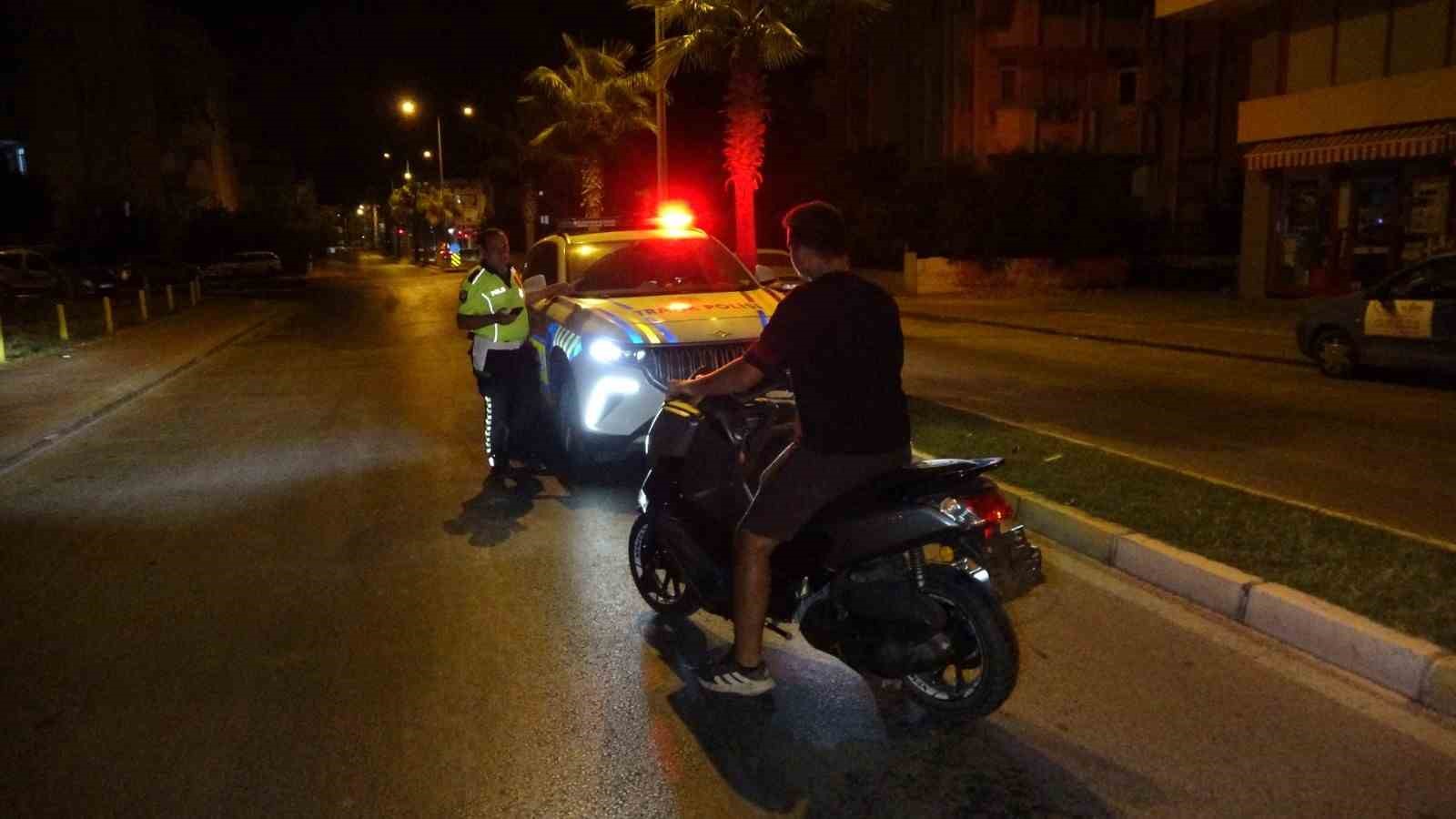 uygulama-yapan-ekiplerden-kacti-cezasi-agir-oldu-610-bin-168-tl-180-gun-trafikten-men