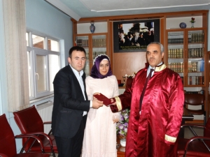 Domaniç İlçe Müftülüğü’nde İlk Resmi Nikah