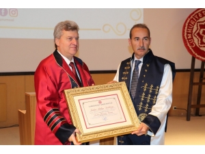 Makedonya Cumhurbaşkanı Ivanov’a Fahri Bilim Doktorluğu Unvanı