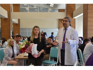 Van’da “Ebe Ve Hemşireler Haftası” Kutlandı