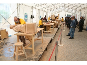 4. Uluslararası Ahşap Heykel Festivali 5 Günü Geride Bıraktı