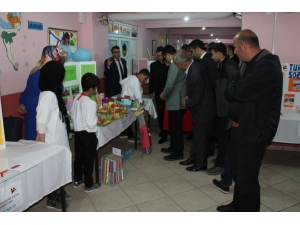 Çaldıran’da ‘Tübitak 4006 Bilim Fuarı’ Sergisi