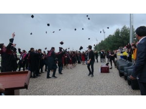 Hrü Veteriner Fakültesinde Mezuniyet Programı