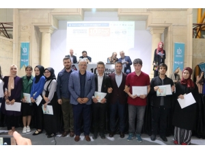 Kılavuz Gençlik Akademi Lise Yazarlık Okulu Kapanış Programı Kitap Fuarında Yapıldı