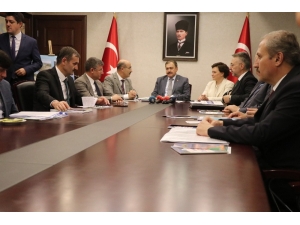 Sınırda Terörist Sızmalarına Karşı Baraj Seddi