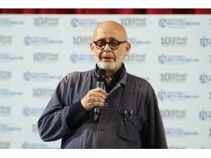 Engin Noyan, İşçi Kıyafeti İle Söyleşiye Katıldı