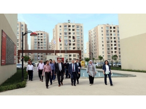 Başkan Karaosmanoğlu’ndan Körfez Kent Emlak Konut’a Ziyaret