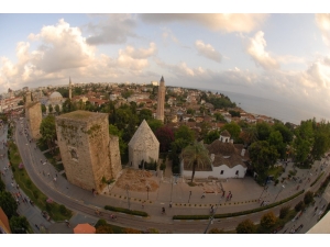 Antalya Müze Ve Ören Yerlerine Ziyaretçi Akını