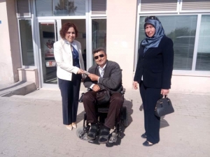 Aslanapa Halk Eğitim Merkezi Müdürlüğü’nden Örnek Davranış