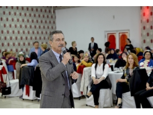 Bin 600 Kadının Anneler Günü Kutlandı