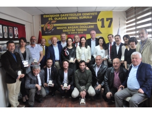 Eskişehir Gazeteciler Cemiyeti Medya Başarı Ödülleri Sahiplerini Buldu