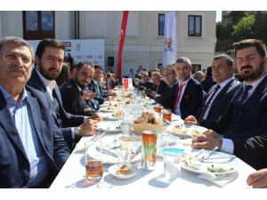 Ak Parti Milletvekili Aday Adayları Kahvaltıda Bir Araya Geldi