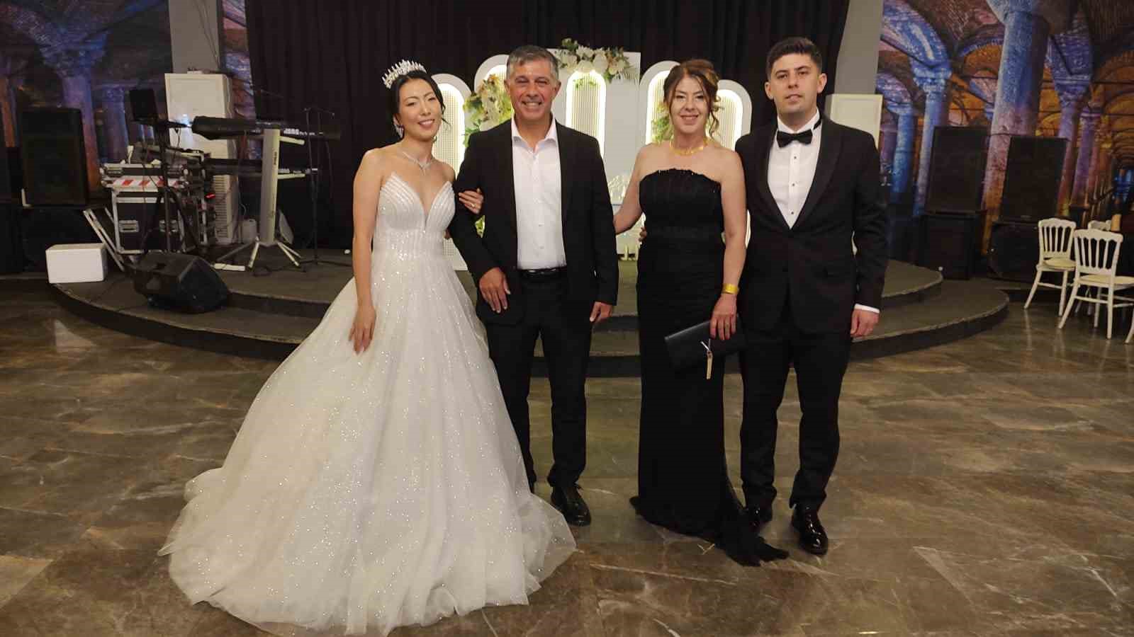 denizli-de-turk-kore-esintili-gorkemli-dugun