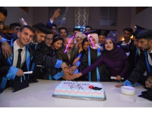 Öğrenciler Mezuniyet Sevinci Yaşadı