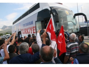 Chp’nin Cumhurbaşkanı Adayı İnce, Kendisini İzleyen Mahkumlara Seslendi