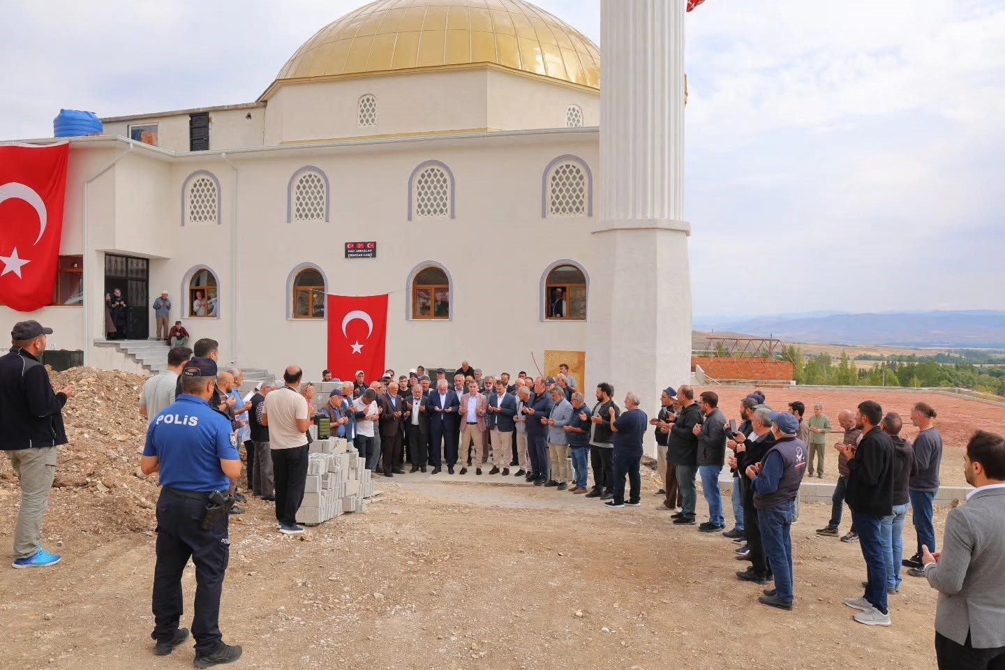 aydintepe-de-haci-abdullah-erdogan-camii-ibadete-acildi