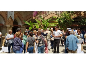 Kuşadası’nda Giritliler Festivali Başladı