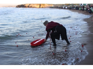 Binlerce Çerkes Ve Abhaz, Sürgünde Ölen Atalarını Andı