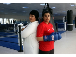 Tekvandocu Annenin Boksör Kızı Olimpiyatı Hedefliyor