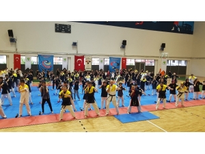 Kemer Sınavını Geçtiler, Sertifikalarını Aldılar