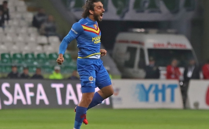 Göztepe Ilk Yarıyı Mumla Arıyor