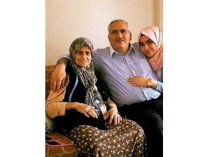 Ak Partili Vekilden Annesine Şarkı