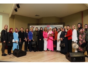 İkbal Gürpınar, Körfezli Annelerle Buluştu