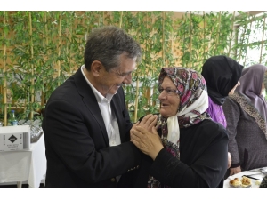 Başkan Ataç Şehit Anneleriyle Buluştu