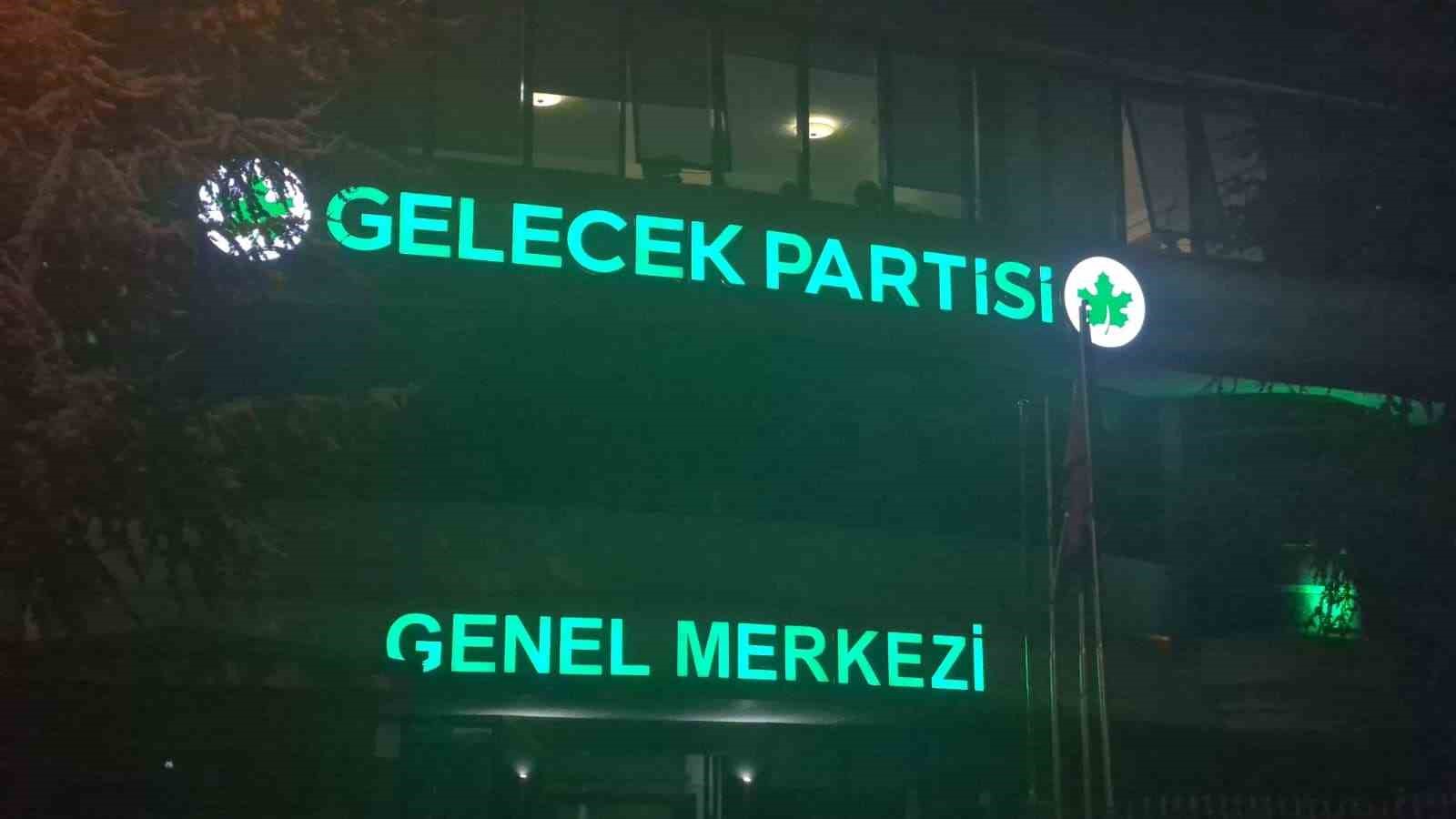 ahmet-davutoglu-gelecek-partisi-nin-siyasi-faaliyetlerini-sonlandirma-karari-aldiklarini-duyurdu