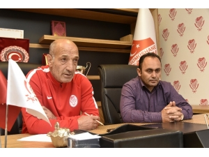 Ziya Doğan: "Heyecandan Uyuyamayan İnsanlar İçin Şampiyon Yapmamız Lazım"