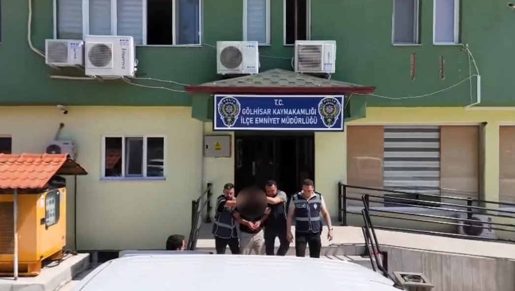 burdur-da-17-yil-kesinlesmis-hapis-cezasi-bulunan-sahis-yakalandi