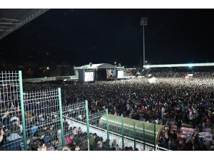 Isparta Belediyesi 60 Bin Kişiyi Festival Konserinde Buluşturdu
